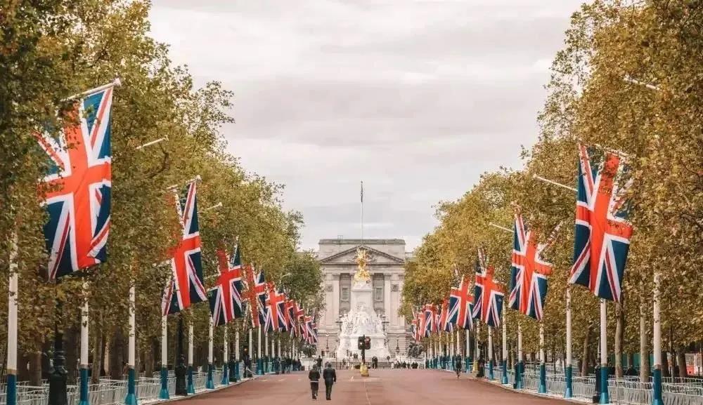 永居 or 入籍？英国身份终极选择指南！离境超时还能入英籍？欧英为您详解