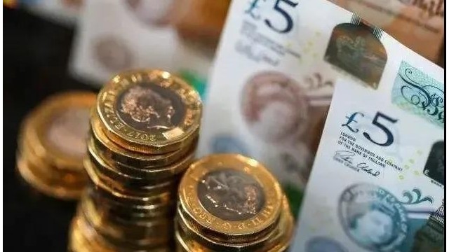 2025年英国移民现状深度解析与前瞻性建议