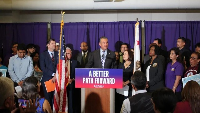 在美国居住7年就发绿卡？加州参议员提「移民改革」法案，欲开辟全新绿卡之路！